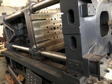Máquina de fatura plástica da máquina da modelação por injeção de 400 toneladas para a bacia