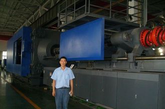 Máquina de fatura plástica da máquina da modelação por injeção de 1000 toneladas para o material do pvc
